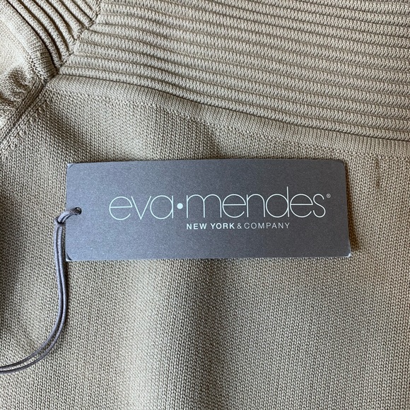 New York & Company Boat Neck Peplum Blouse Size M - Picture 3 of 6